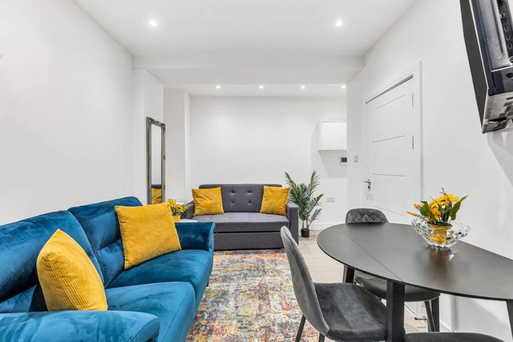 Luxstay Holland Park With Ac * Londra
